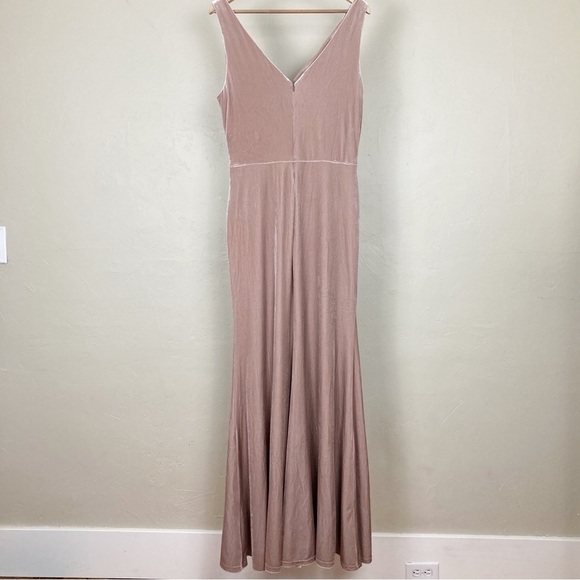 REVELRY Dawson Velvet Dress - Picture 5 of 16